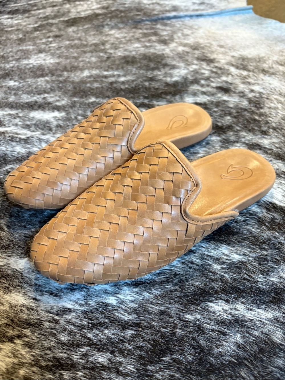OluKai Mi’i Woven Slip-On Mules in Tan